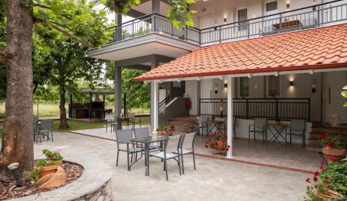 One-Bedroom Apartment with Balcony
