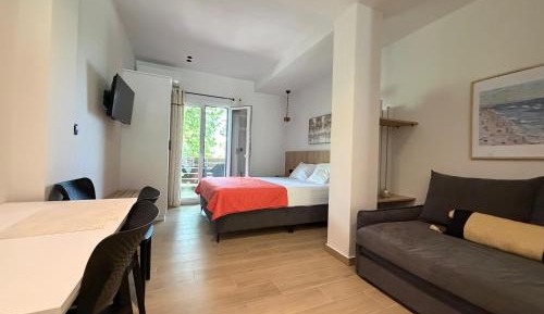 Classic Quadruple Room