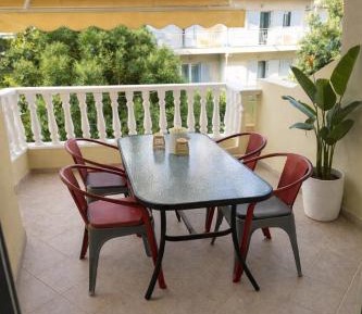 Studio with Garden View (3 Adults)