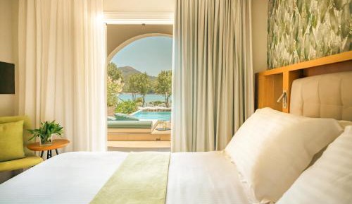 Executive Bungalow with Sea View and Private Pool