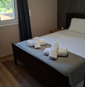 One-Bedroom Apartment with Garden