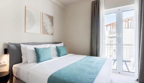 One-Bedroom Apartment with Balcony