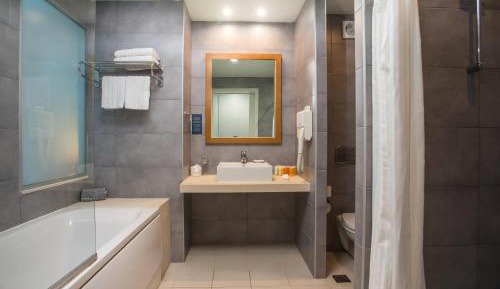 Junior Suite with Pool View