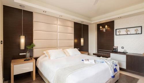 Luxury Room with Sea View
