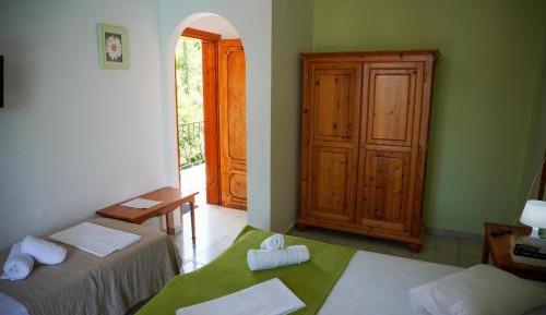 Triple Room with Balcony