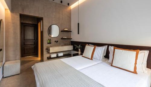 Cozy Double Room with Swim Up Pool