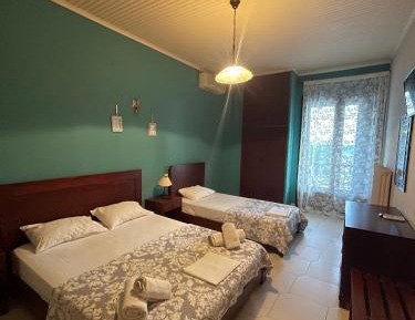 Triple Room