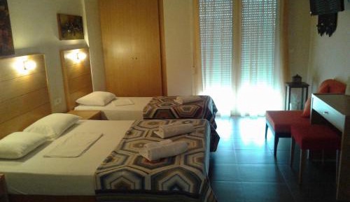 Studio (3 Adults)