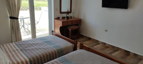Standard Double or Twin Room with Garden View