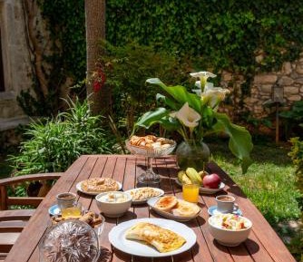 Traditional House - Avra