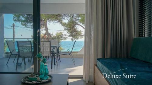 Deluxe Two-Bedroom Apartment