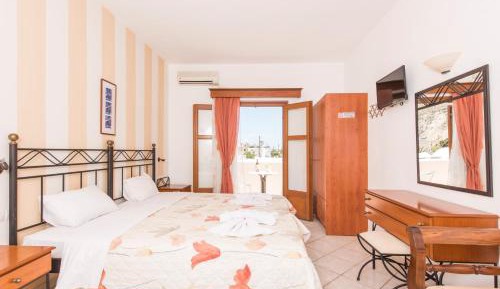 Studio (2 Adults)