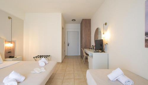 Triple Room with Garden View