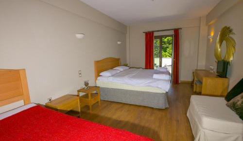 Triple Room with Mountain View