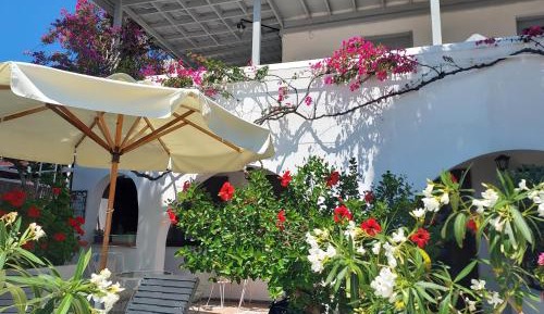 Studio with Private Courtyard