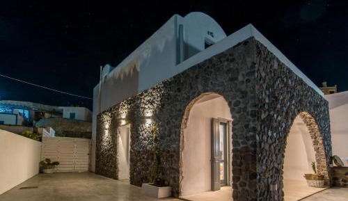 Apoplous Suite by K&K with Exterior Jacuzzi