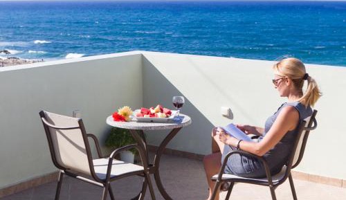 Double or Twin Room with Sea View
