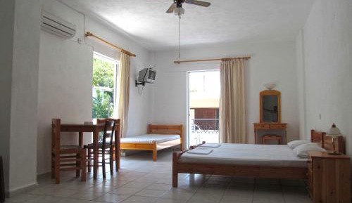 Studio (3 Adults)