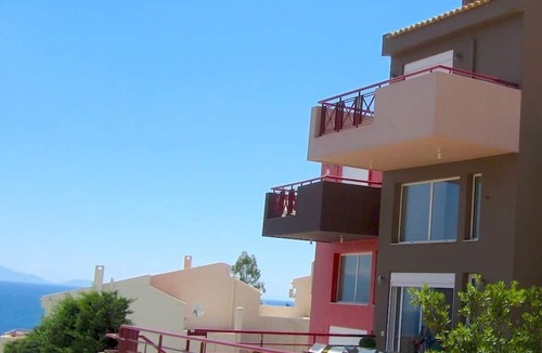 Marathon Villa | Amalia Residences