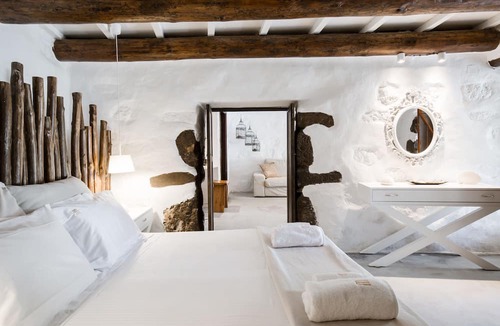 Moni Hotel | Monastery Estate Guesthouse