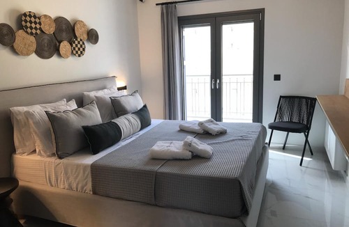 Argostoli Town Apartment | Deluxe 2br Suite With sea Views to Argostoli bay