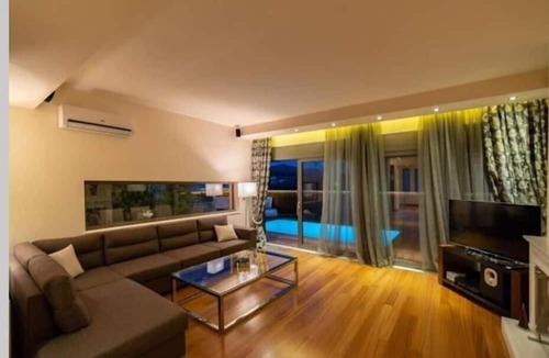 Markopoulo Mesogaias Villa | Villa Occasus by A&D Properties
