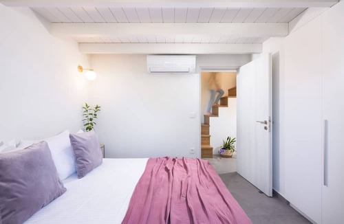 Anissaras House | Theros Residence