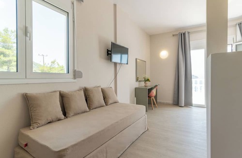 Katsarou House | Cape Blue Suites