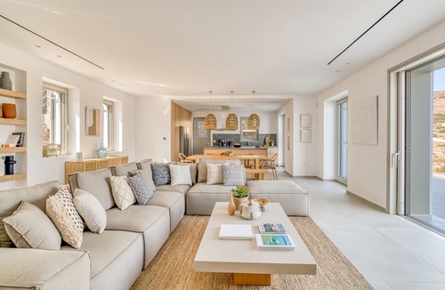 Paros Villa | Lily Rock Villa