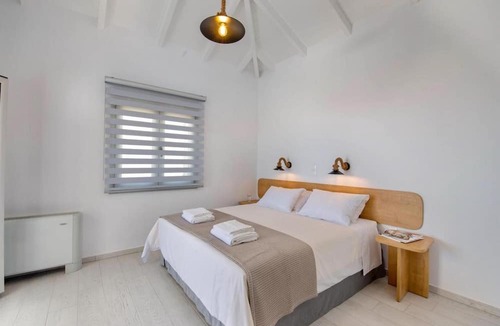 Paxos Villa | Vasiliki Villa - Charming 4 BR Villa With Pool and sea Views