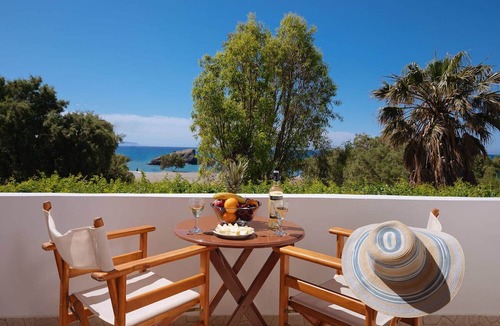 Agios Vasileios Hotel | PREVELI DIONYSSOS ROOMS