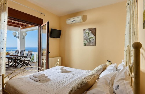 Drosia House | Holiday House in Geropotamos with Sunny Terrace