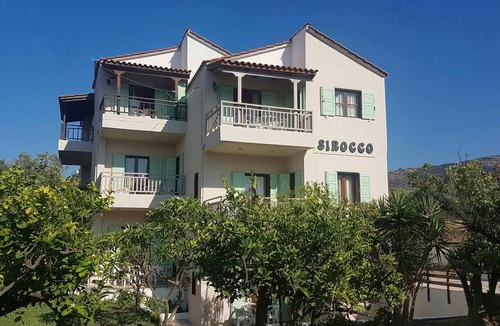 Koutouloufari Hotel | Sirocco Apartments