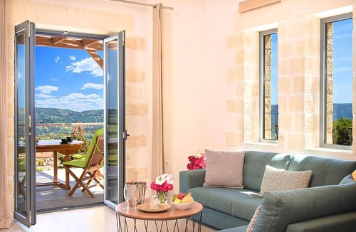 Apokoronas House | Hut "Villa Vardis" with own pool