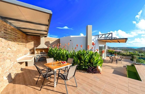 Vathi House | Canes Villa Heated Pool