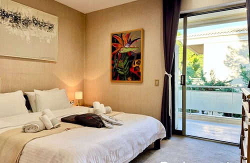 Vouliagmeni Apartment | Villasonboard 3 Bedroom Penthouse Vouliagmeni