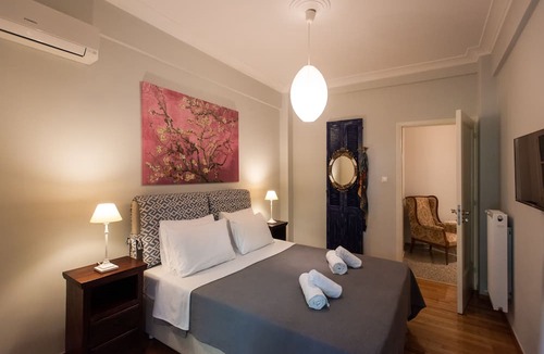 Anafiotika Apartment | Blue Ark Acropolis Light