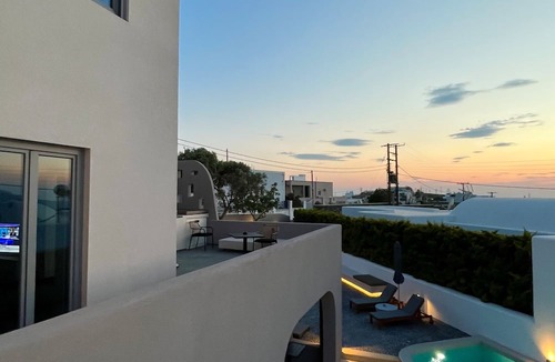 Pyrgos Hotel | Elements Cozy Suites