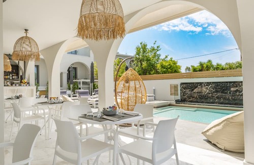 Kalamaki Hotel | Nikon Boutique Hotel