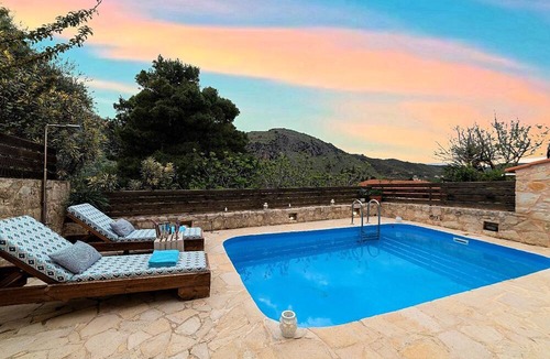 Kournas House | Apple Green Villa Private Pool