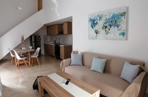 Paralia Kourna House | Argiri Apartments & Suites