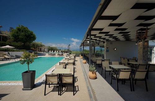 Pefki Hotel | Irene Studios