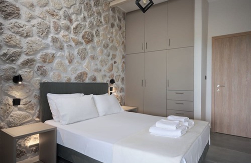 Pefki Hotel | Irene Studios