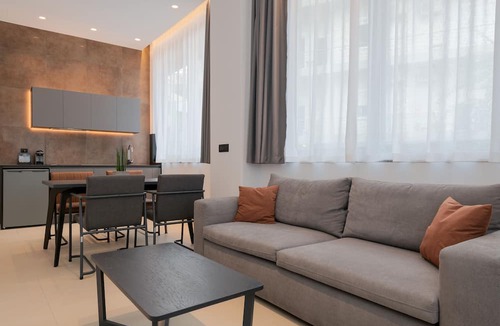 Heraklion House | City Lion by Semavi