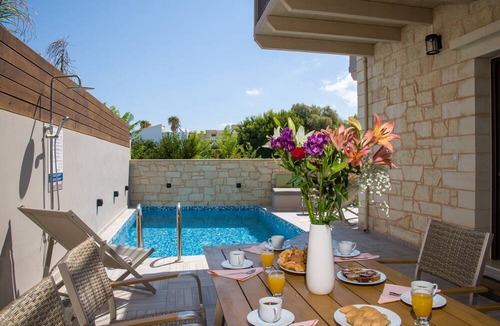 Kato Stalos Villa | Villa Sirocos, Private eco pool, near the beach