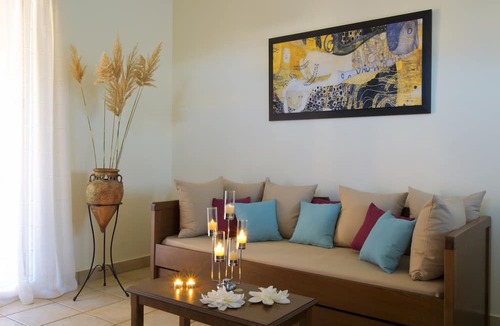 Plepi House | Makis Inn Resort