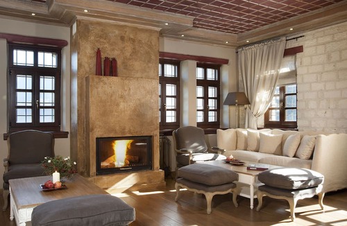 Aristi Hotel | Aberratio Boutique Hotel