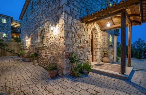 Vasilikos House | Myrties stone houses