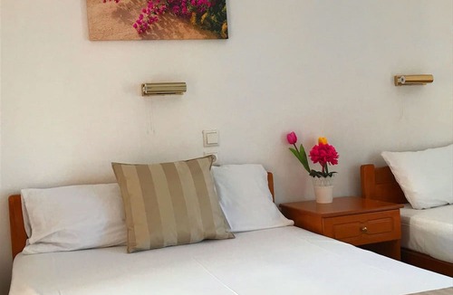 Paralia Skotinis House | Cape Blue Apartments