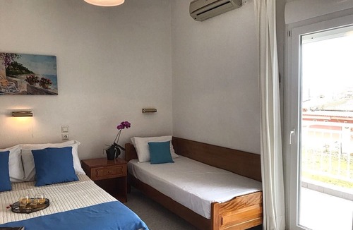 Paralia Skotinis House | Cape Blue Apartments